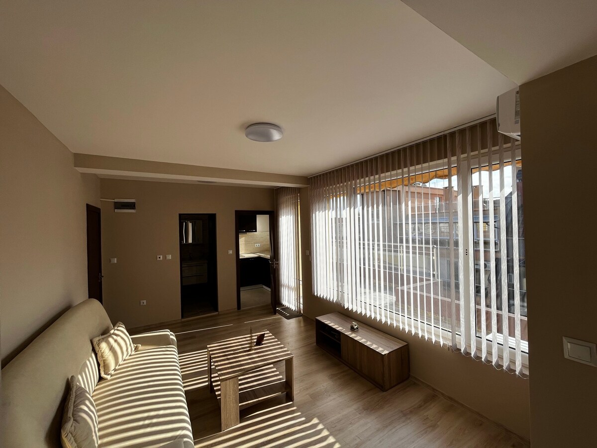 New Sunny 1-Bedroom Apartment “Rossini”