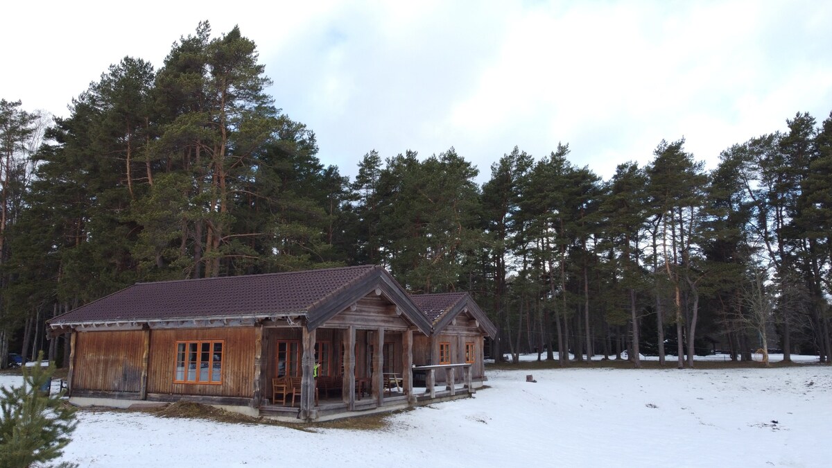 Jõeääre main house