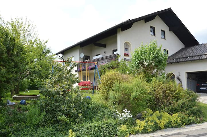 Böbrach的民宿