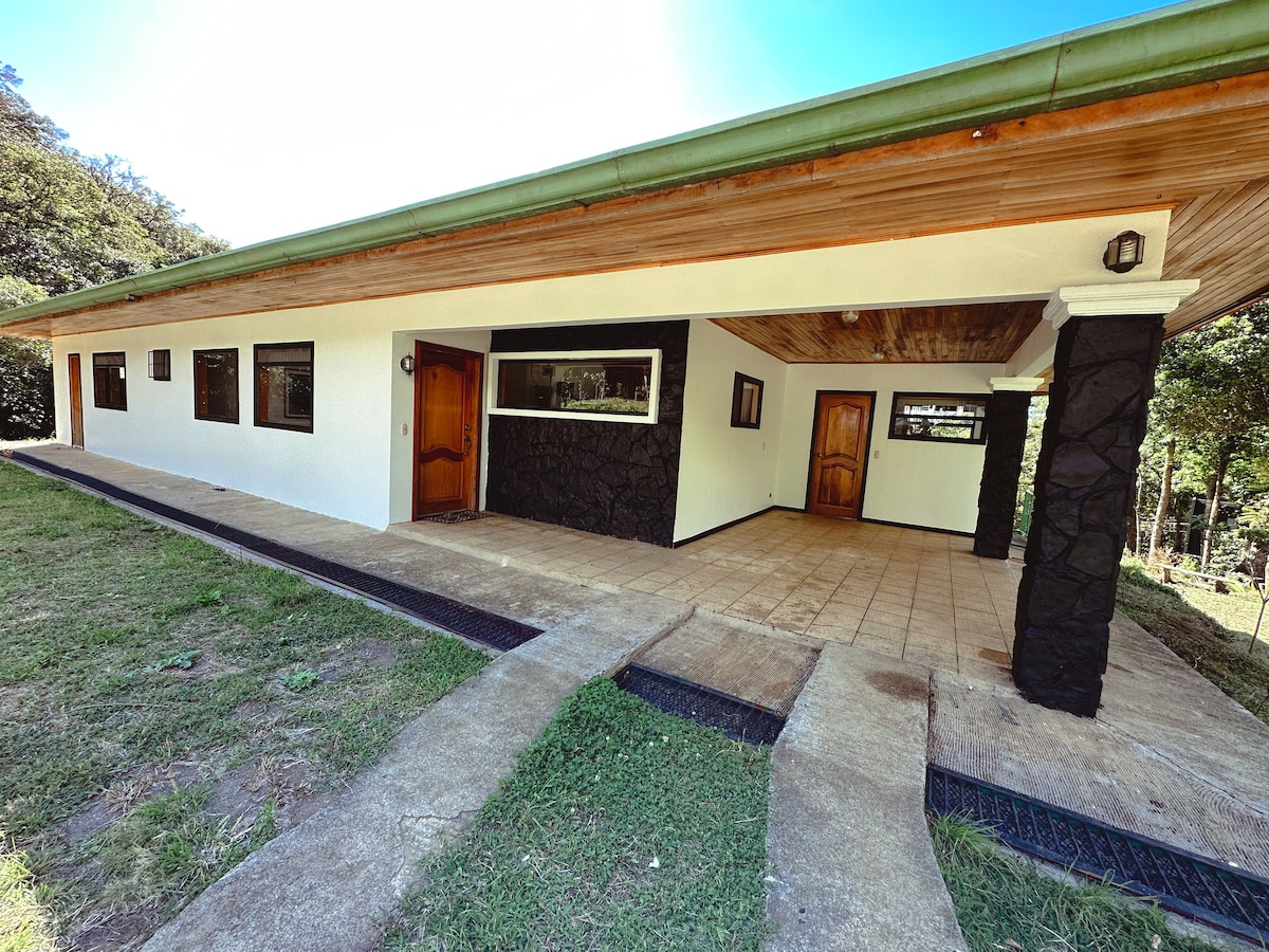 Casa Silvia, Monteverde Rainforest Retreat