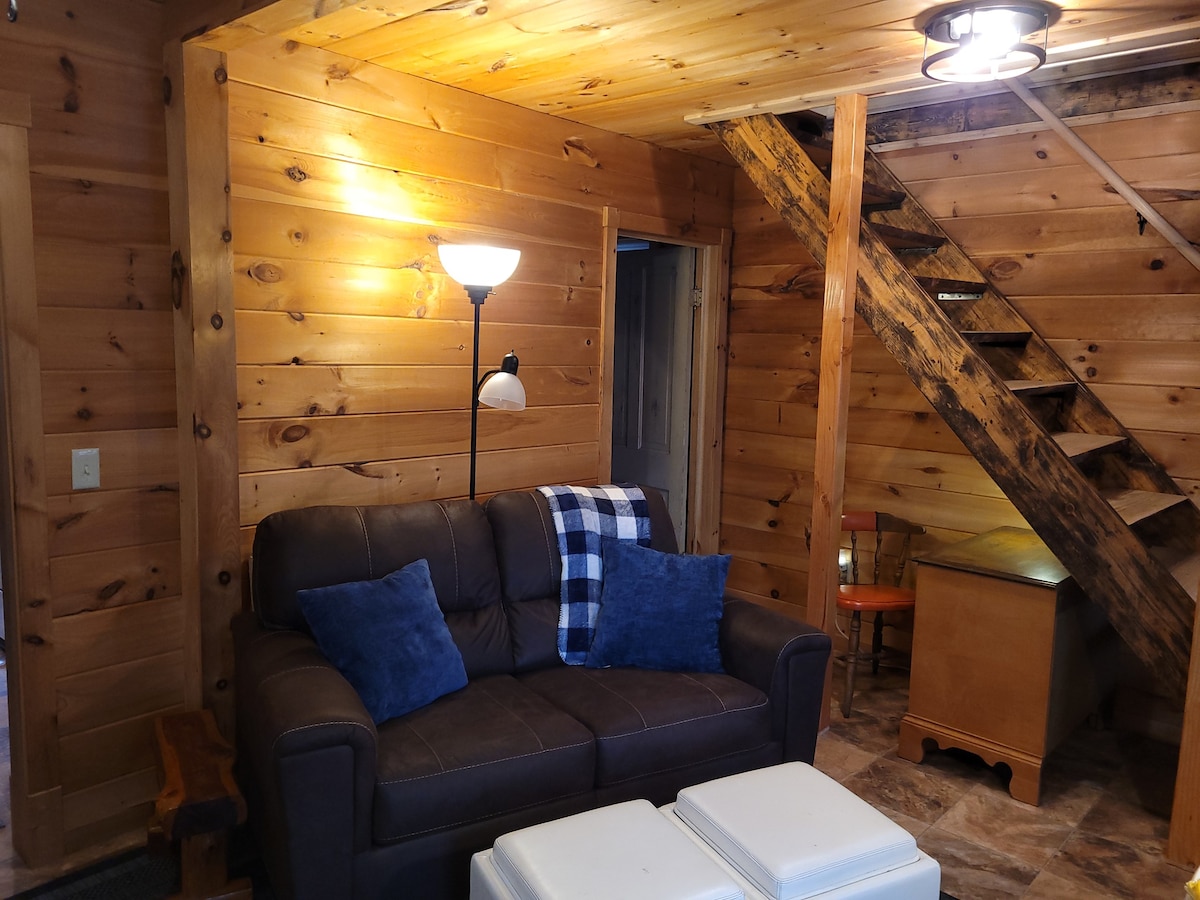 Cabin Community sleeps up to 23