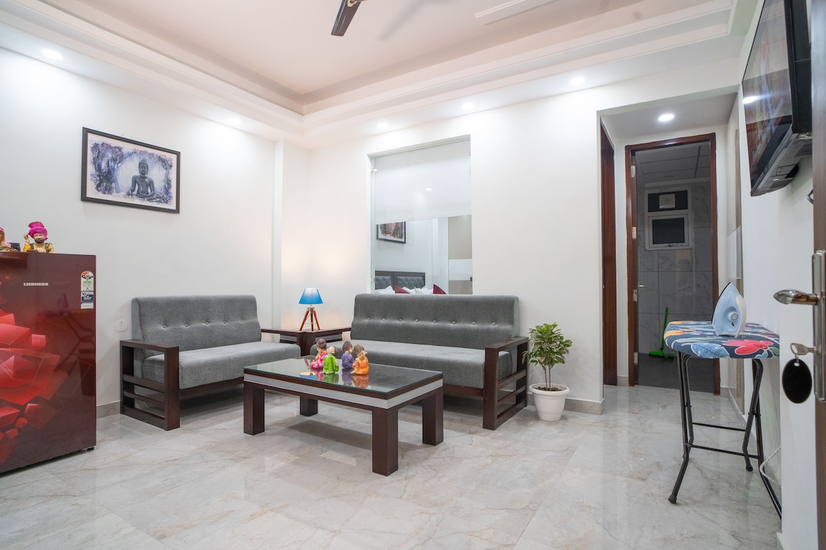 1 BHK Serviced Apartment in Gurgaon NB Sushant Lok