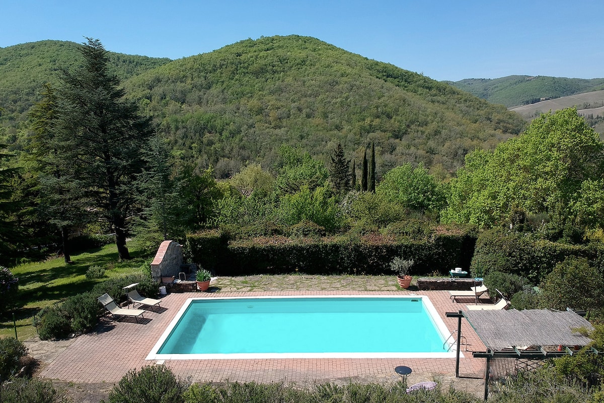 Villa Privata con piscina per otto persone