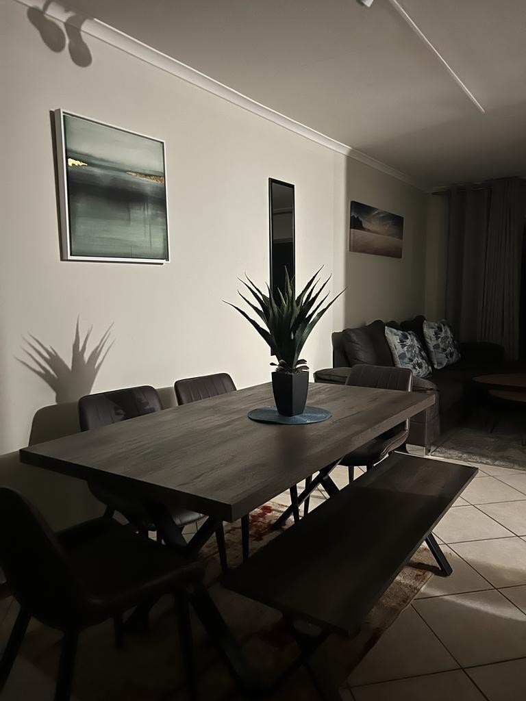 Centurion: Chilled Townhouse