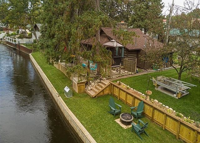 River Cabin on the Sturgeon