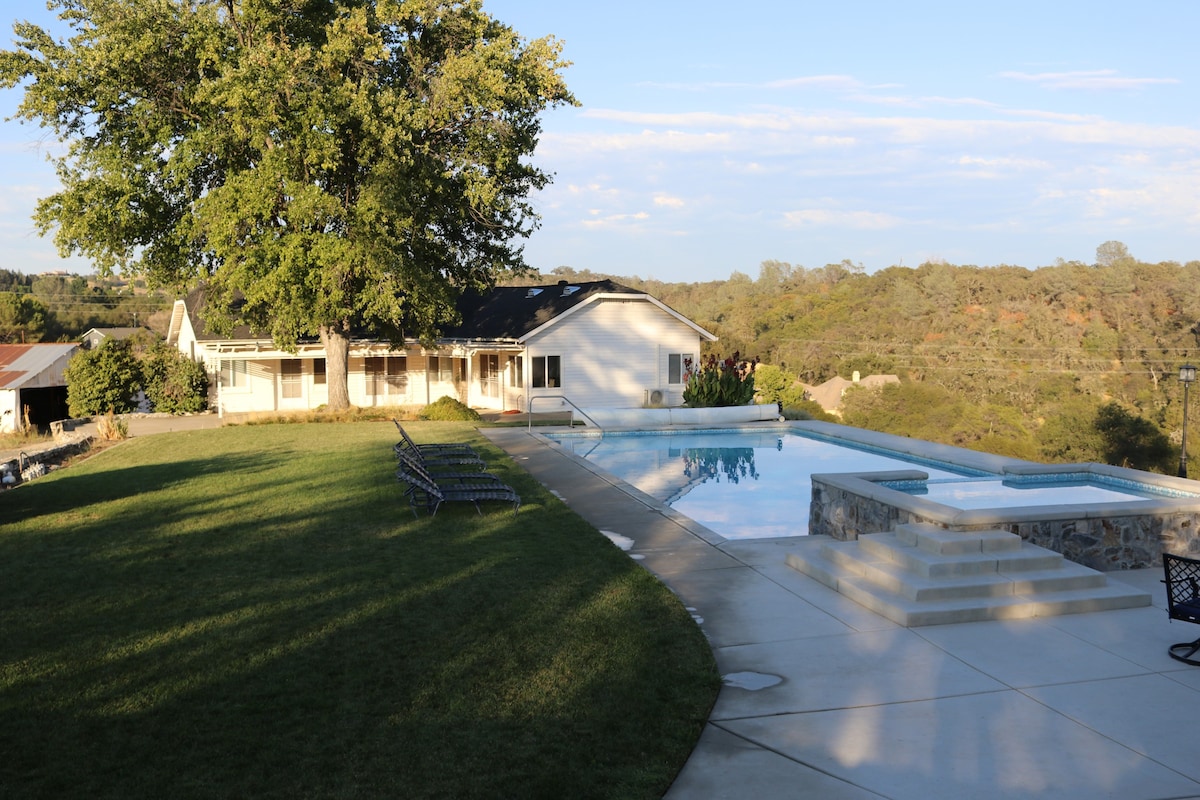 1940 Farmhouse with Pool