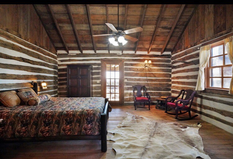 Digital detox - log cabin w stunning views ! $130