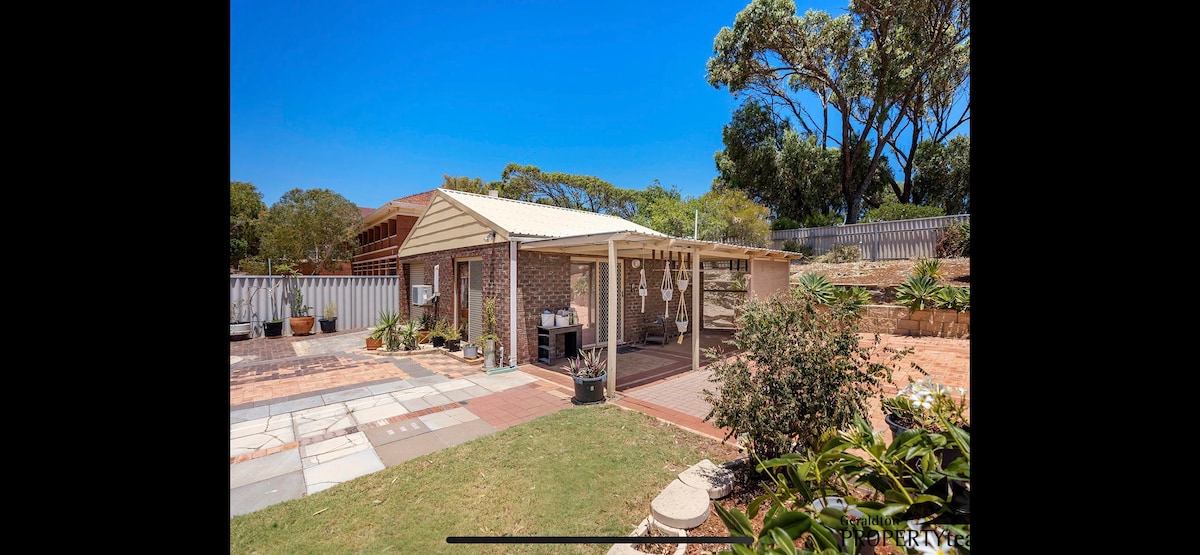 Central Geraldton - perfect location