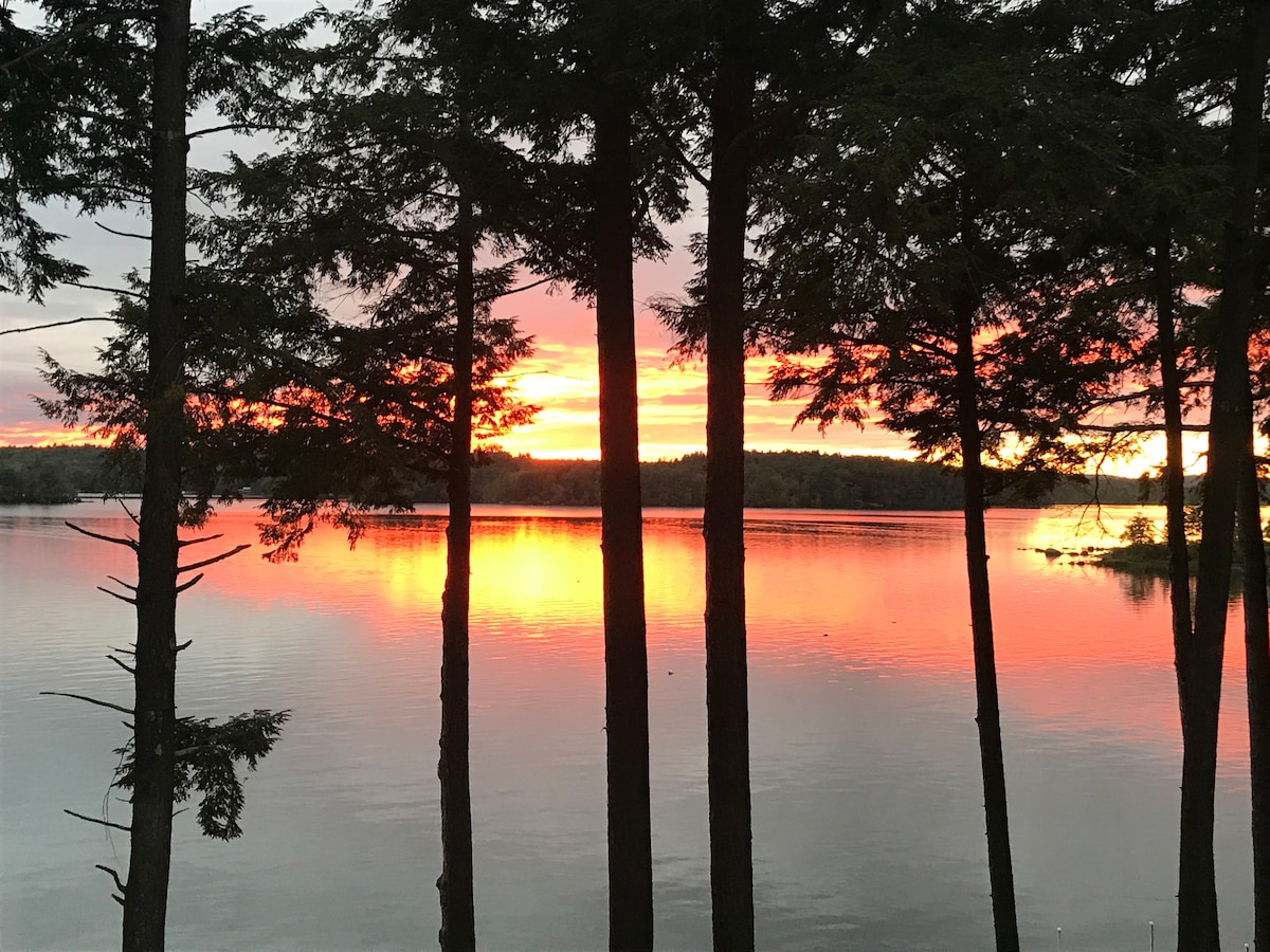 Lakefront Cabin- Belgrade Lakes