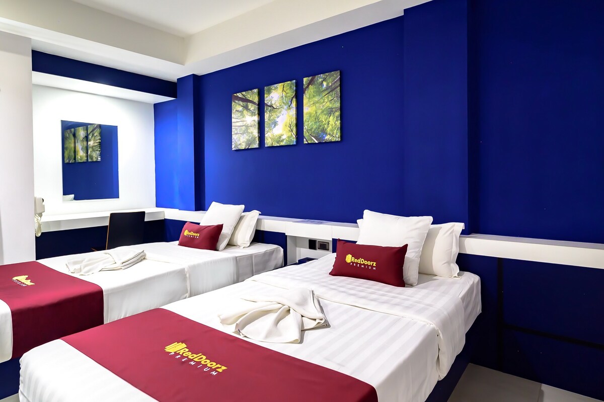 RedDoorz Premium Parc Residence标准双床房