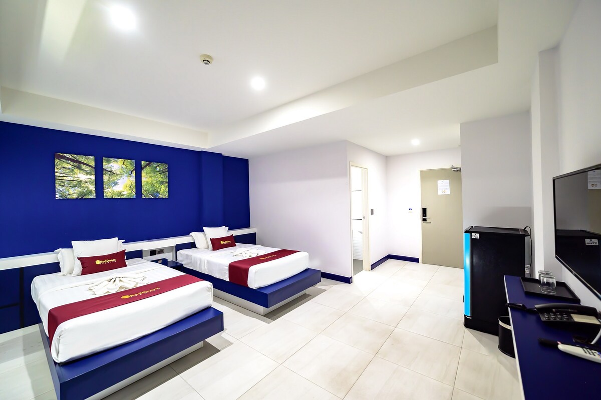 RedDoorz Premium Parc Residence标准双床房
