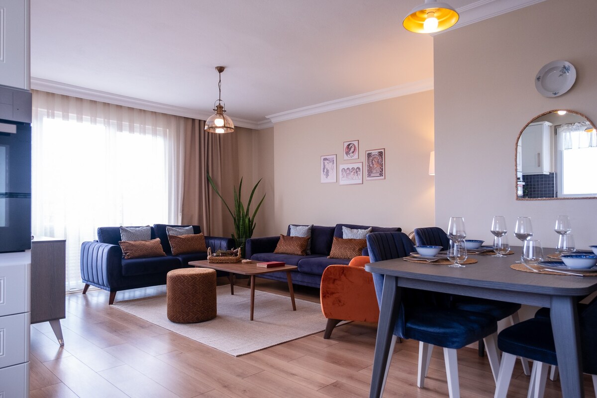 2+1 Apartment for Rent with Sea View in Küçükkuyu