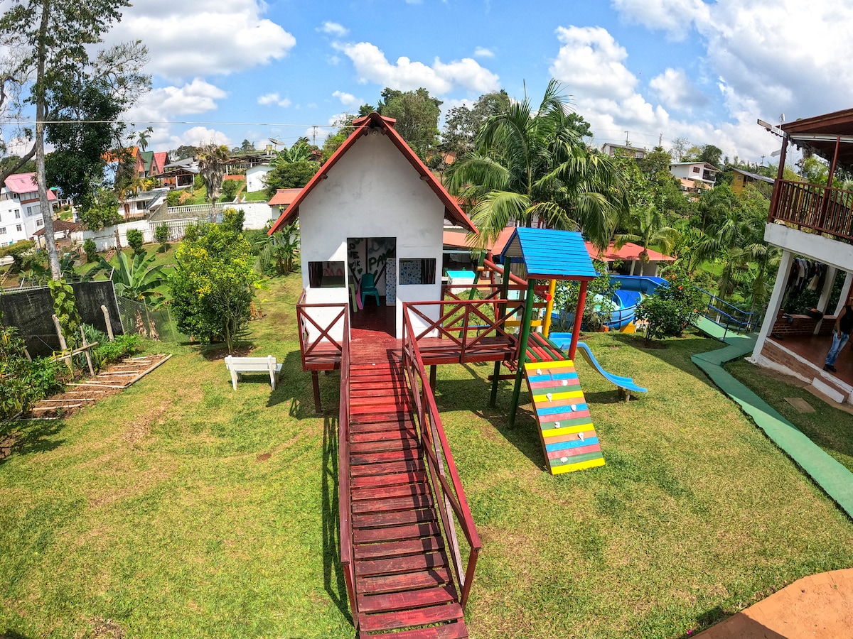 finca con tobogán a 40 min de cali