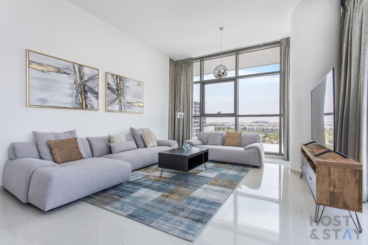Parkview 2BR in Orchid, Damac Hills | Host & Stay