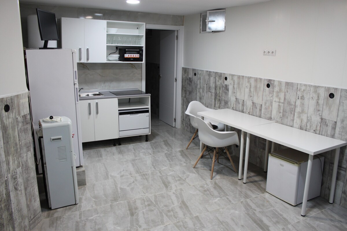 Bonita habitación privada cerca del Bernabéu (5)