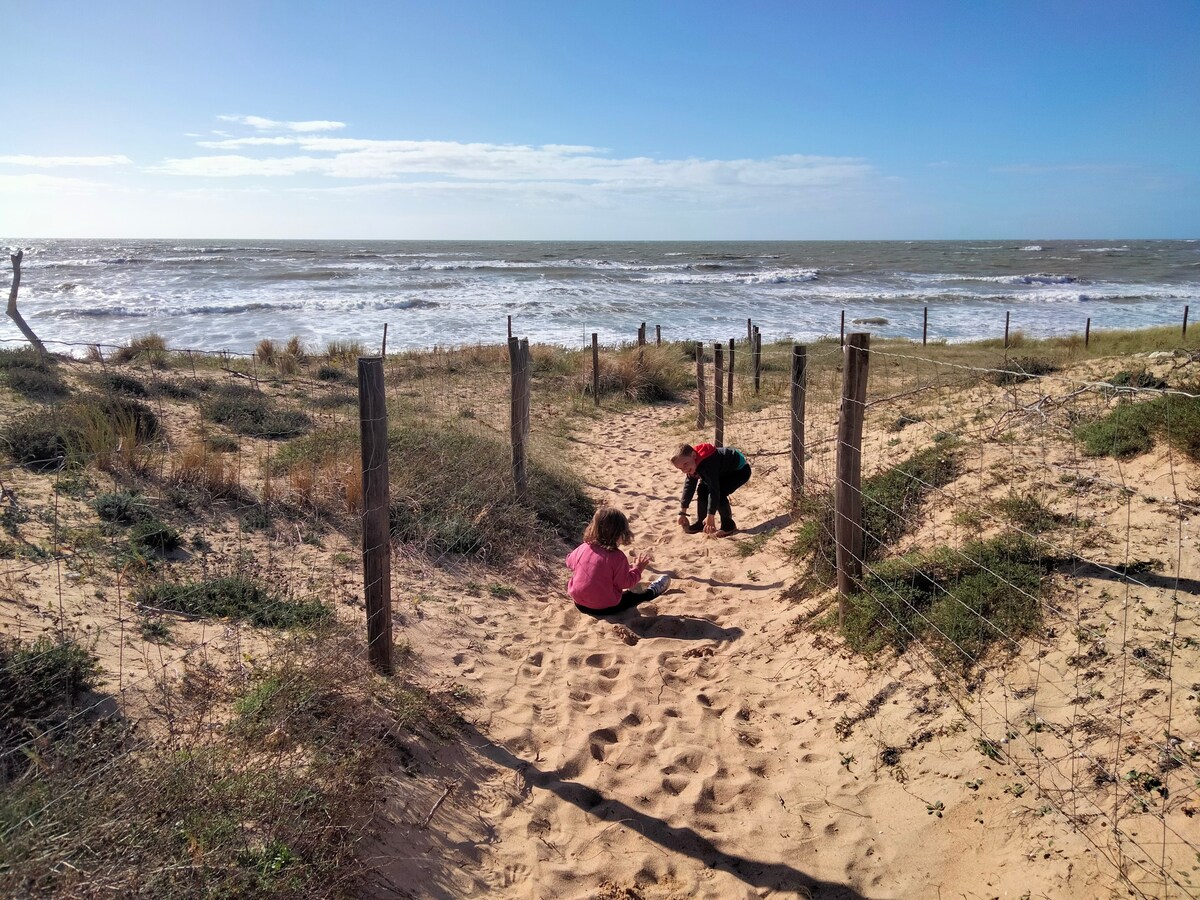 T3 avec jardin, piscine et accès direct à la plage