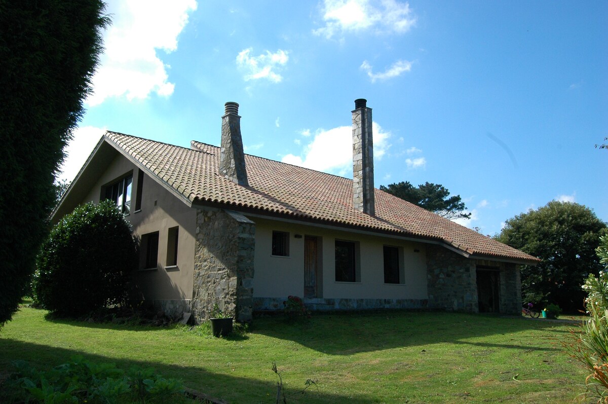 Vivienda independiente y gran jardín, Cudillero