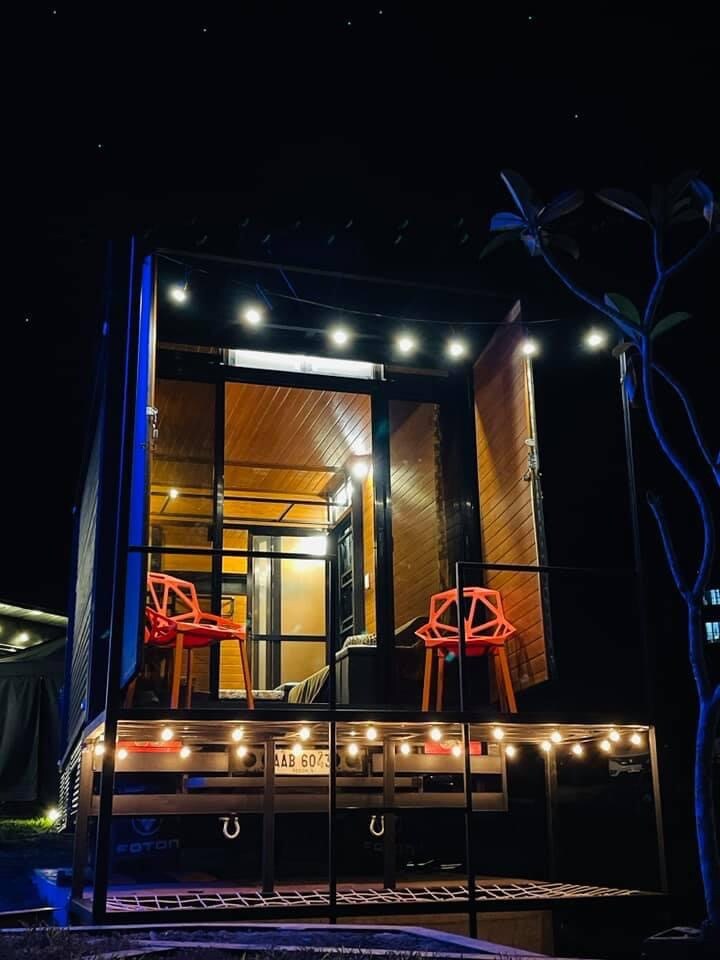 Explore Experience Enjoy Glamping @ Truck-T-House!