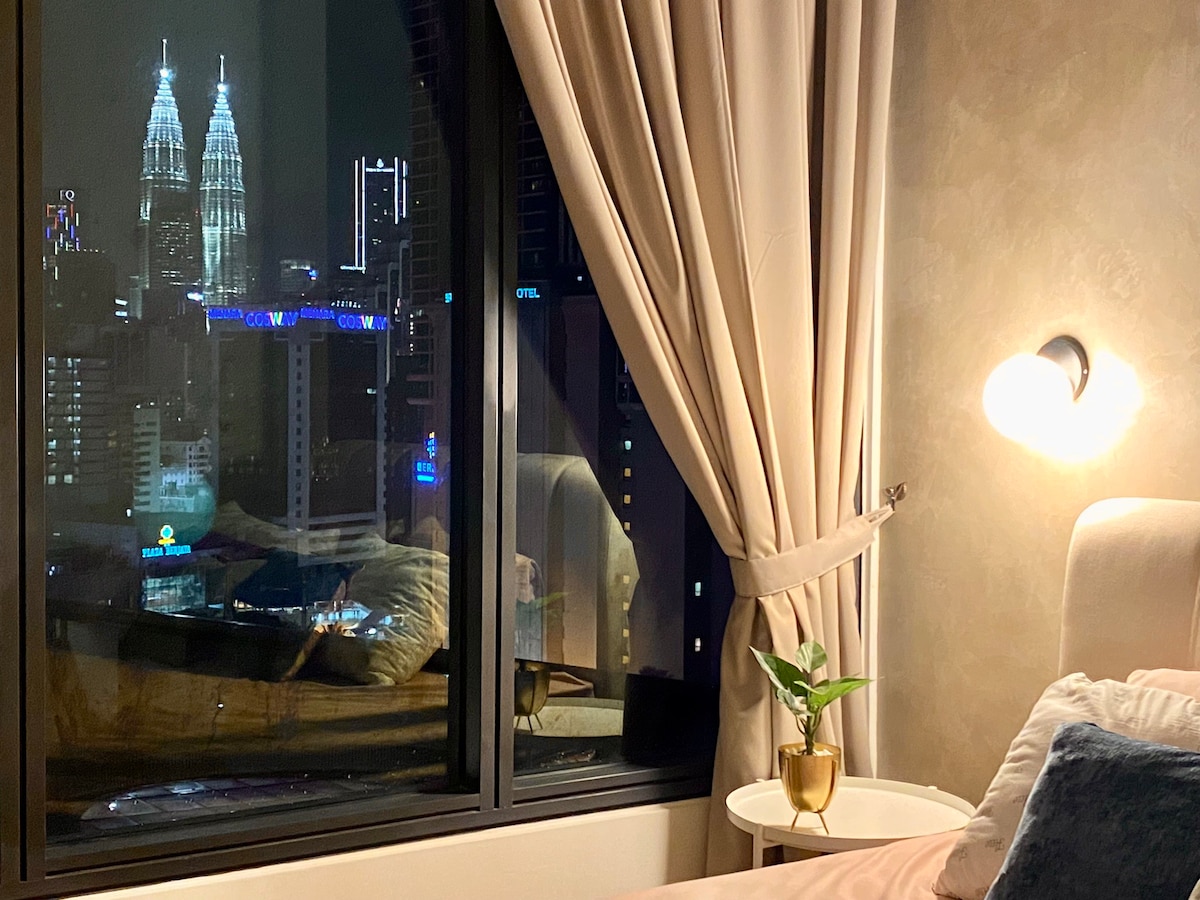 10: 2卧室公寓，带私人阳台，可俯瞰吉隆坡市