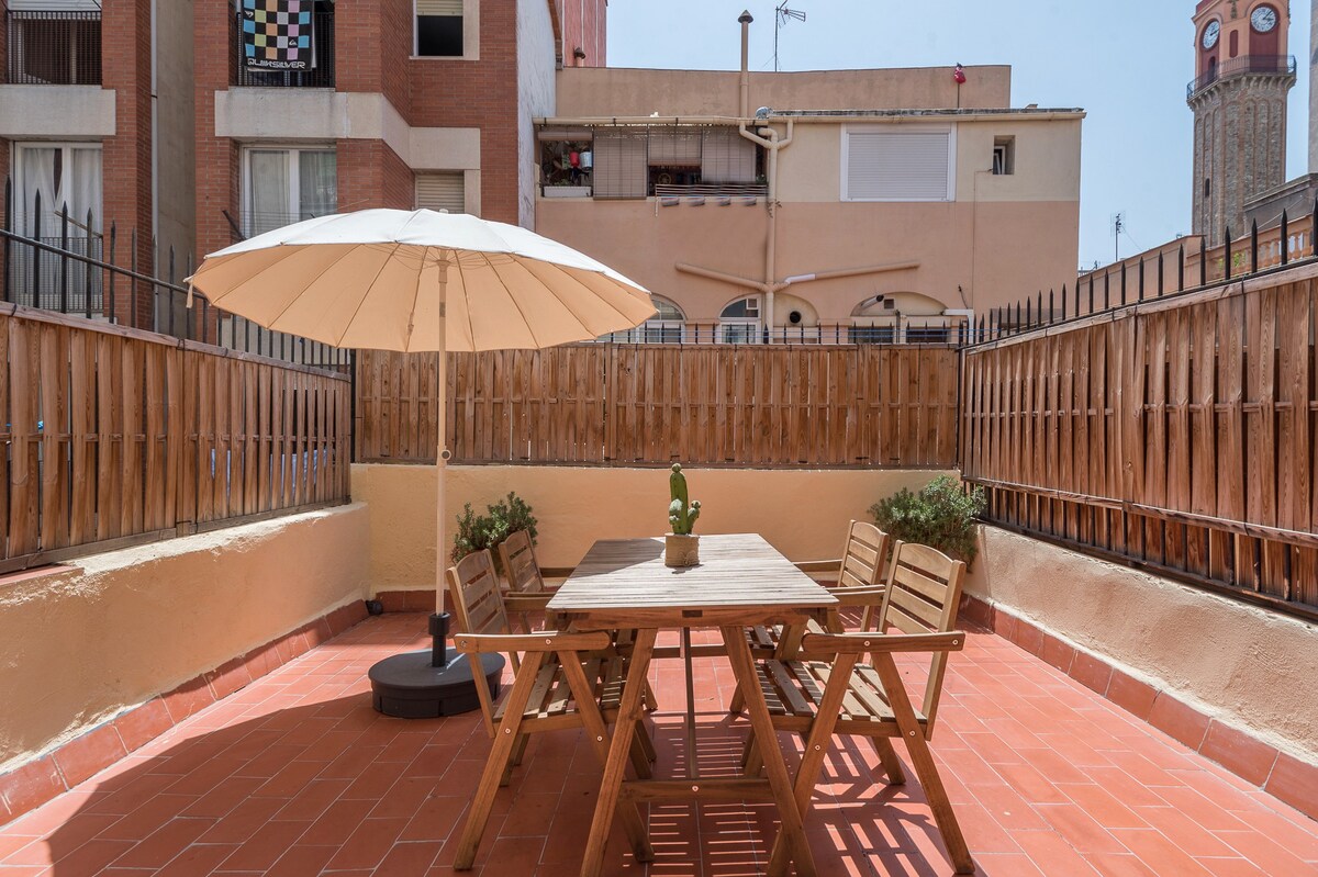 位于格拉西亚（ Gracia ）市中心的舒适公寓，带阳光明媚的露台