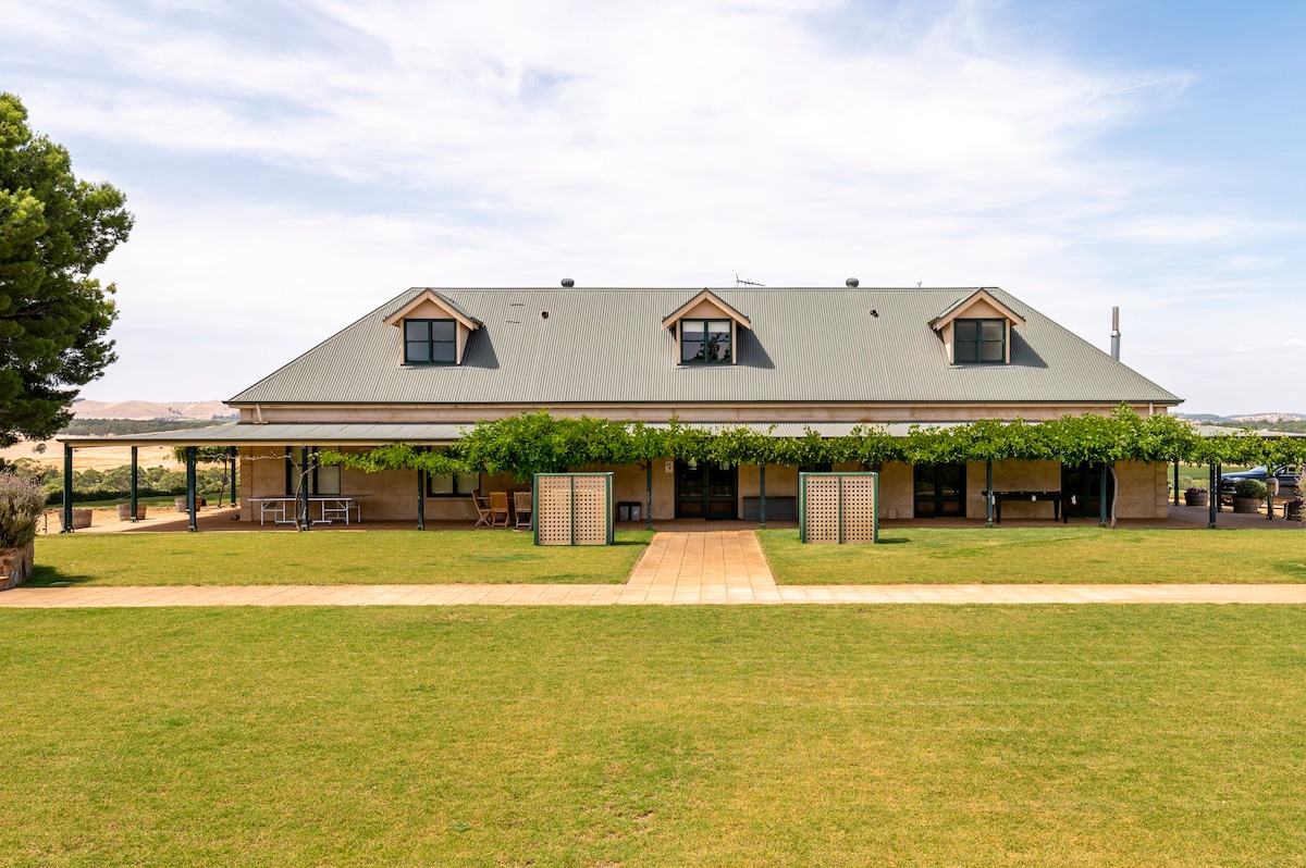 Abbotsford Country House - Magnificent Views