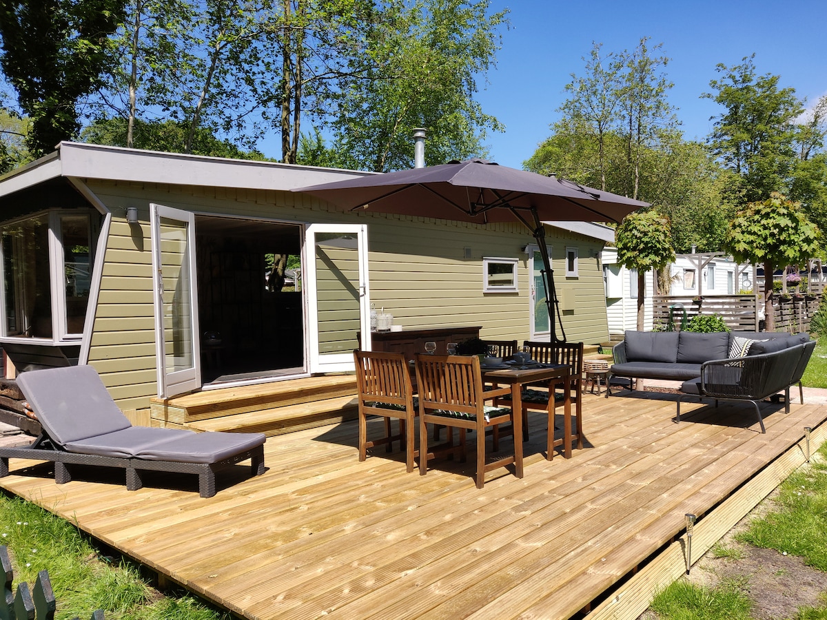 Gerenoveerd chalet bij het bos.