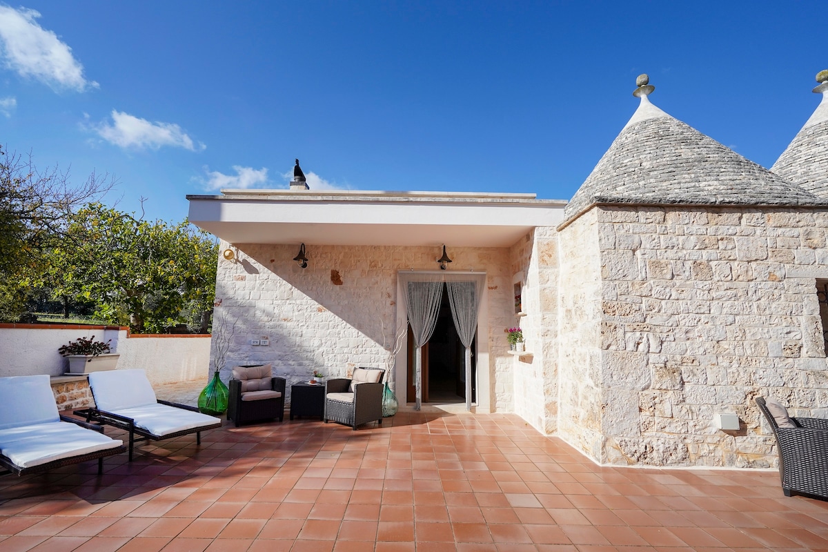 Hillside Villa for 5 guests in Polignano a Mare