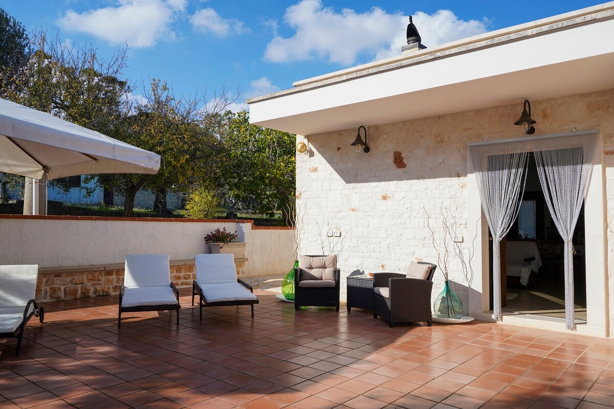 Hillside Villa for 5 guests in Polignano a Mare