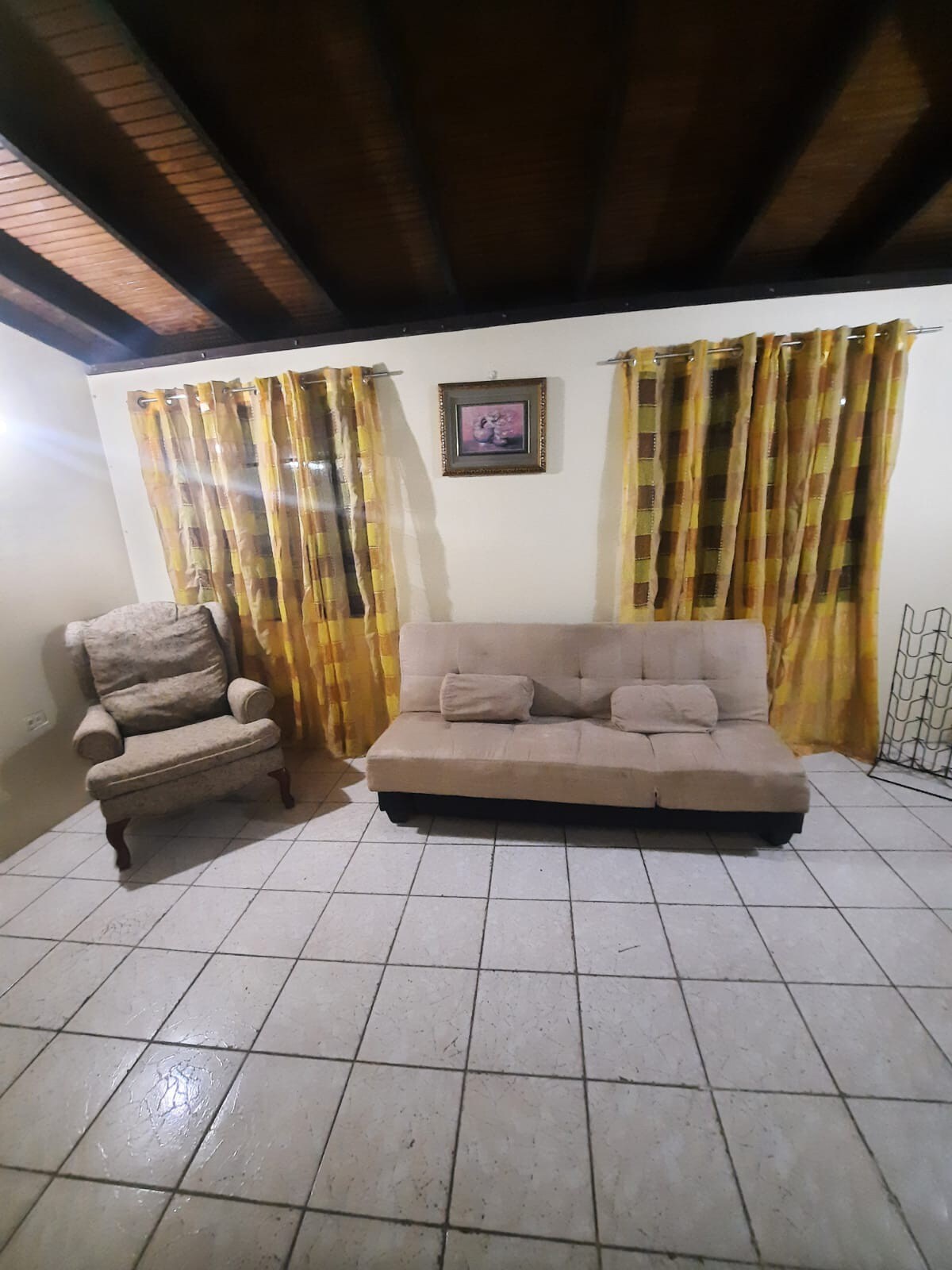 Conveniently located 2 Bdr Diego Martin apartment