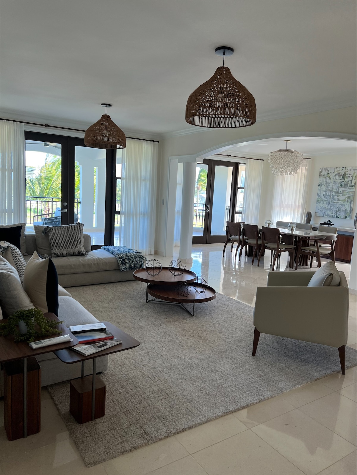 Outstanding Condo at The Country Club Residences