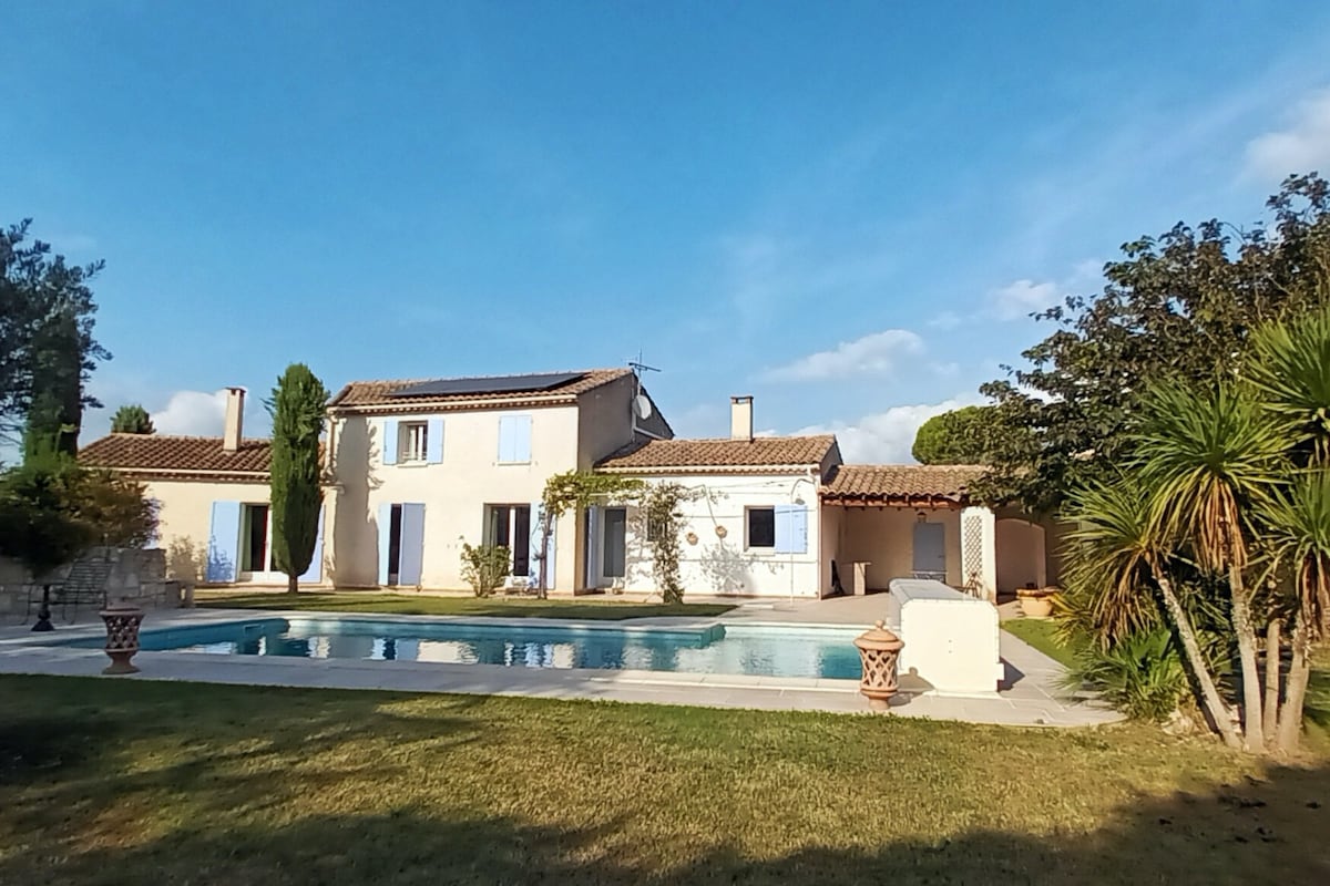 Villa provençale avec piscine privée