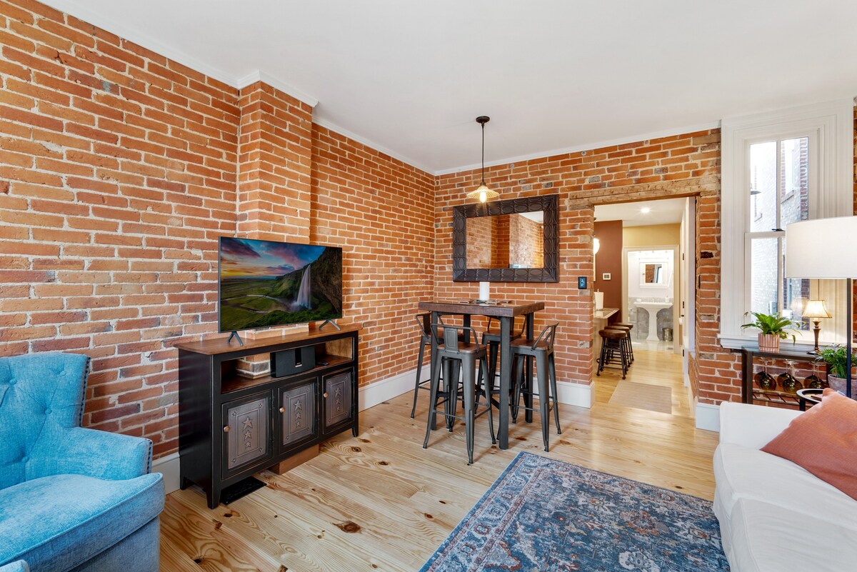 125 High - Luxury Historical Brick Victorian