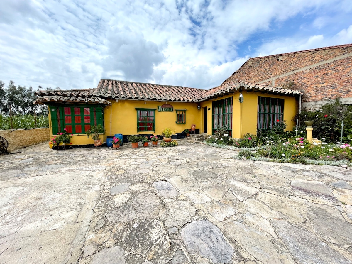 Great Rustic Colonial Villa in Punta Larga, Boyacá