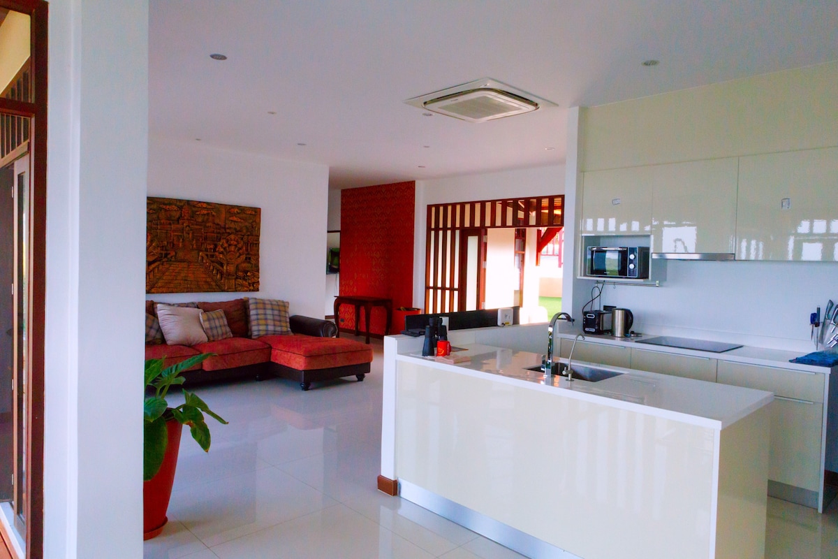 Sea view villa in Phuket town