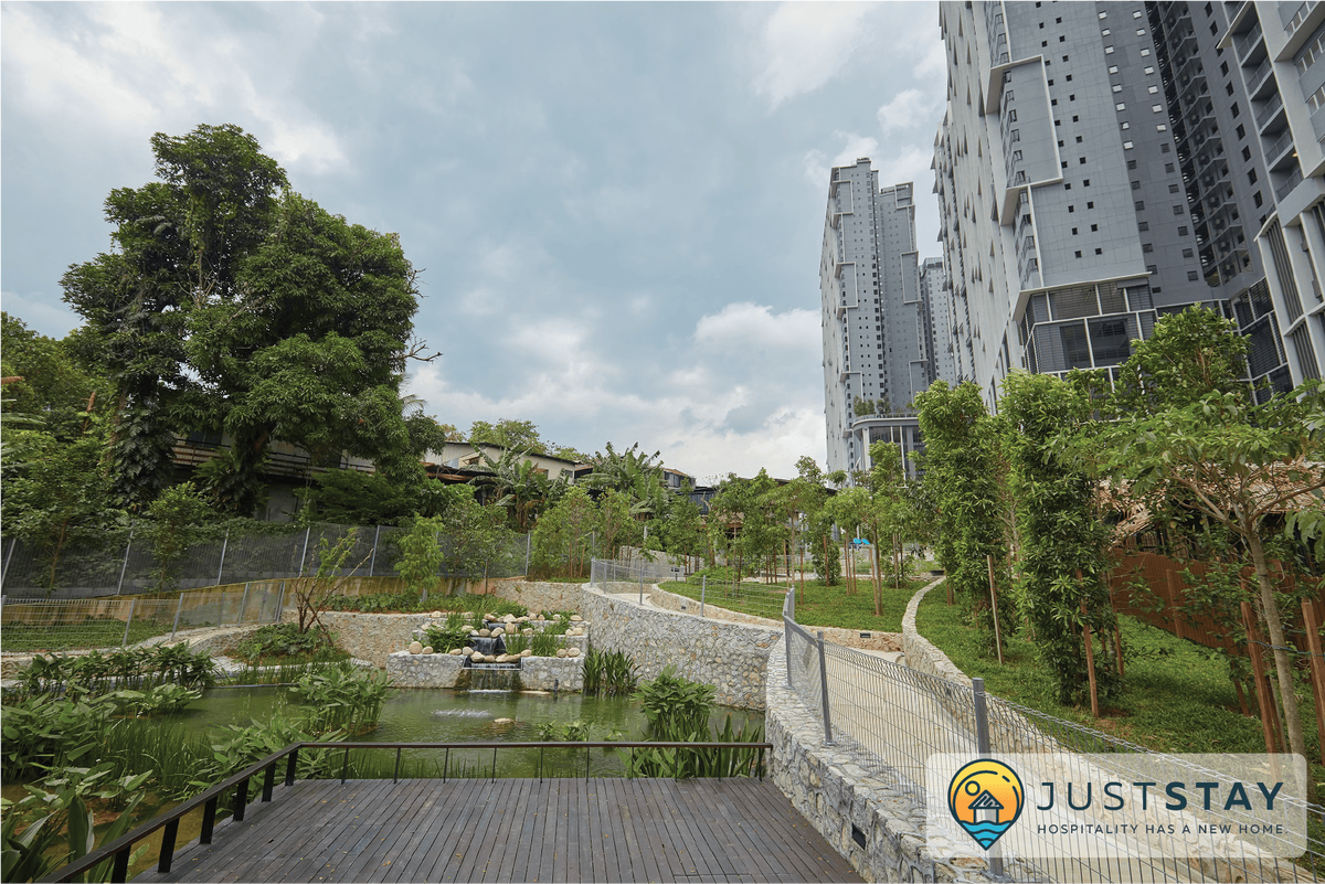 Luxurious home with mini zoo near mid valley