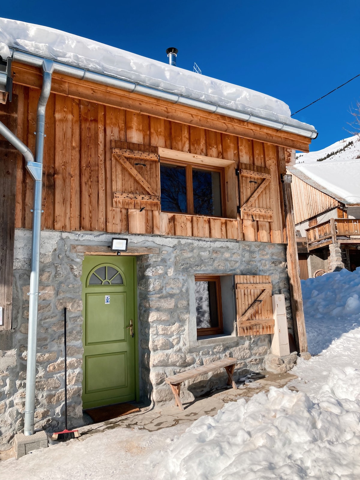 Chalet coquet au cœur du hameau de Colombe