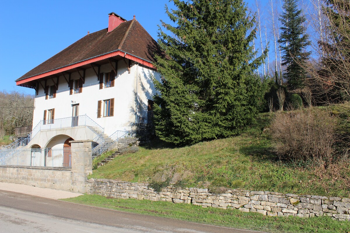 Gite 14 personnes, Lacs et montagnes du Jura