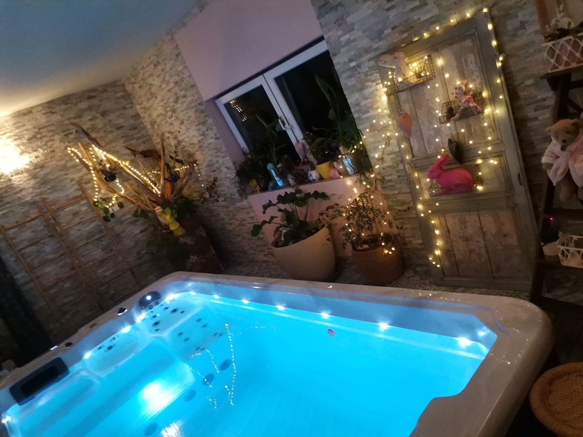 "Fairytale Memories" Spa & Piscine privés, Gîte