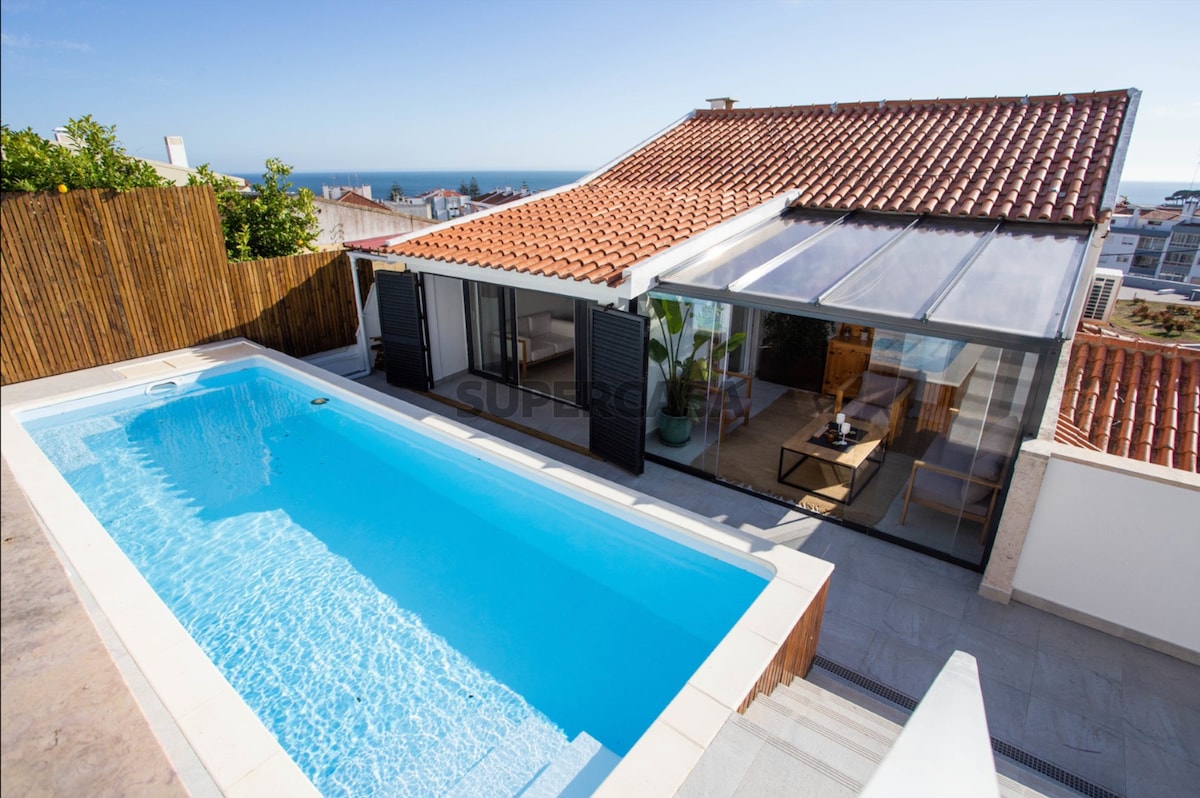 Pool & beach! quiet rm in villa