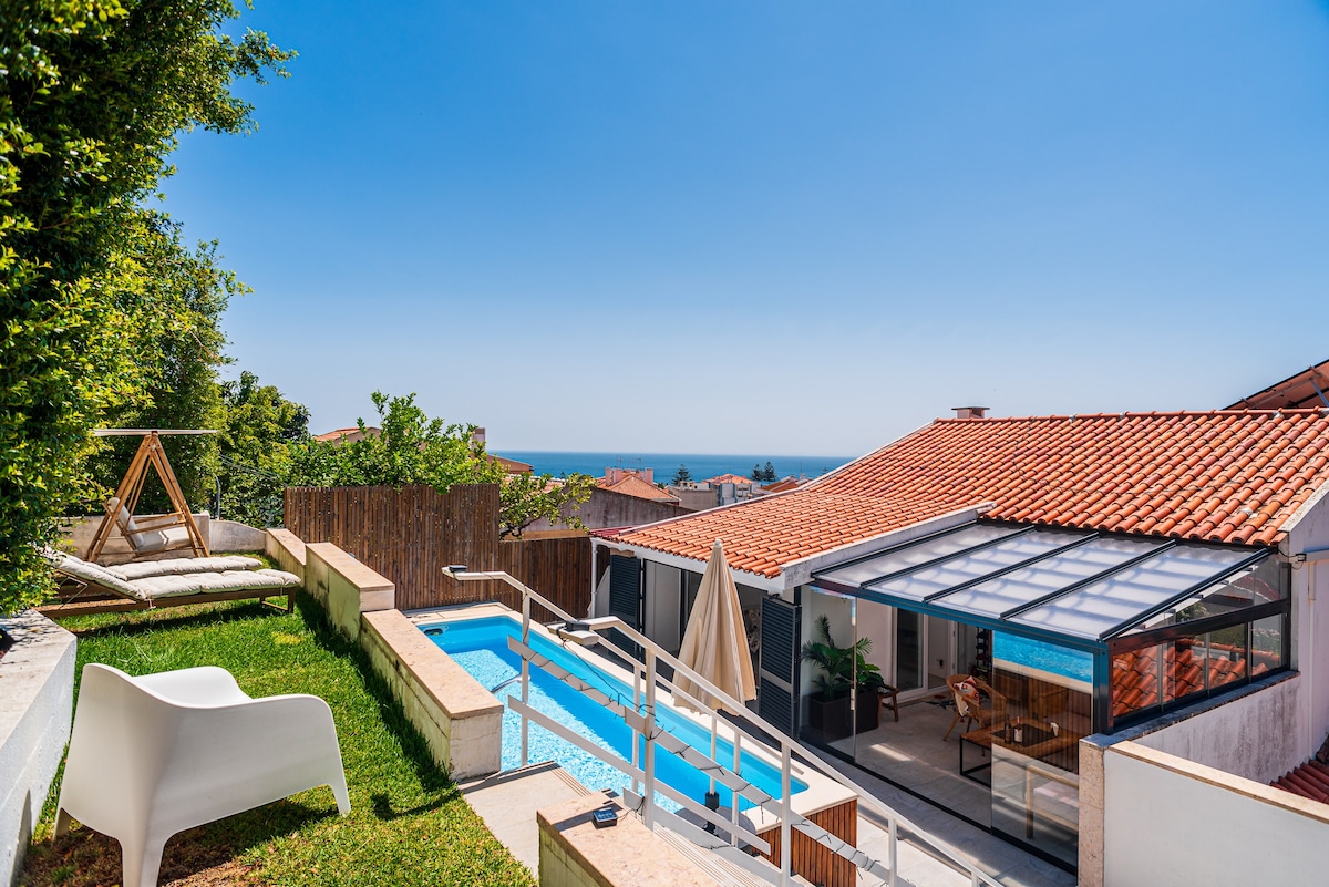 Penthouse with Ocean-View Pool, Solarium, BBQ!