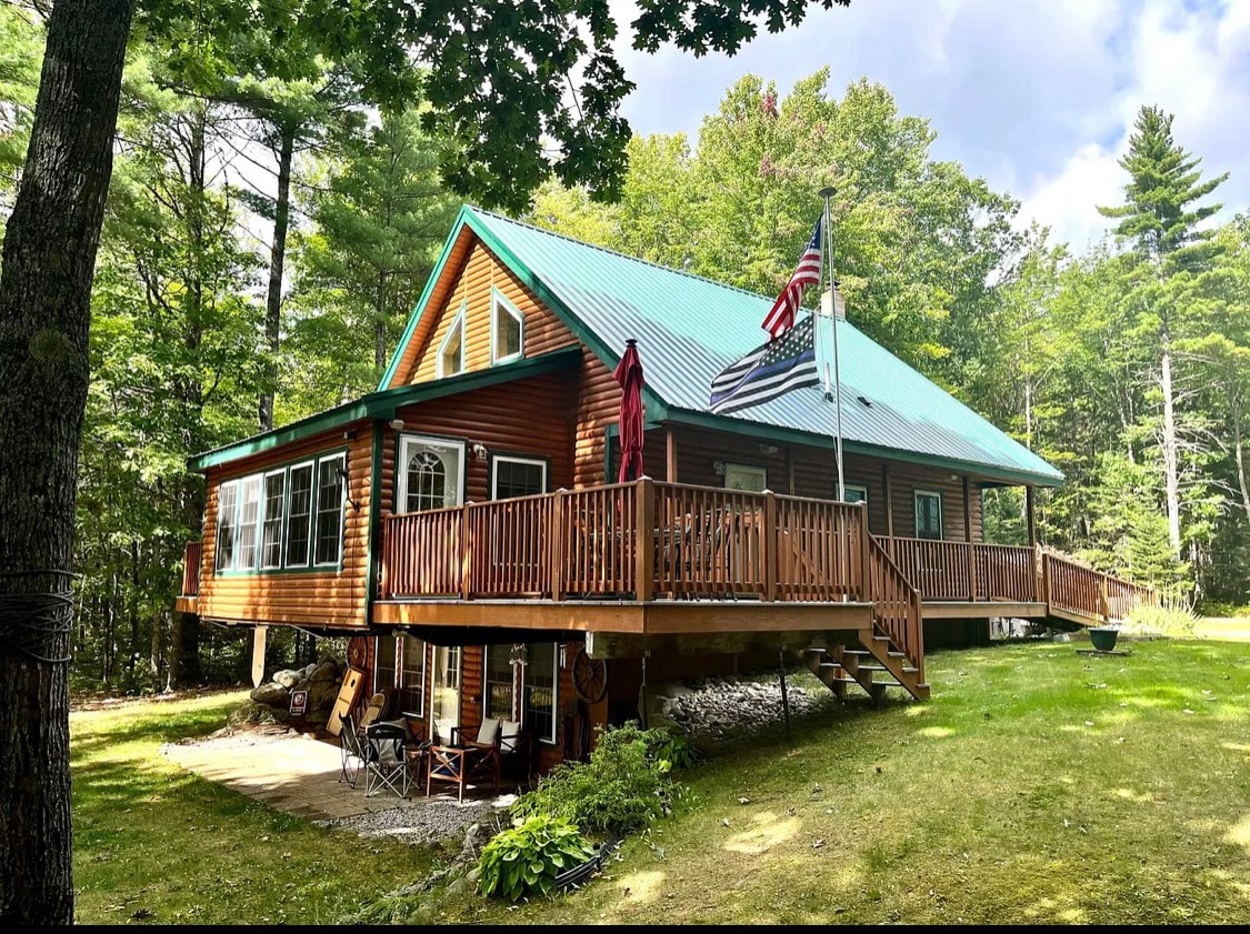 Beau's Bungalow Lakefront Home