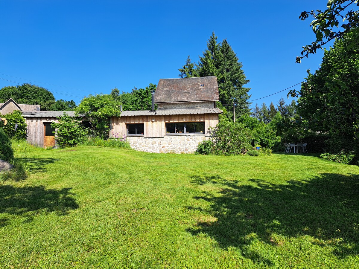 Maison agréable, hameau dans les bois