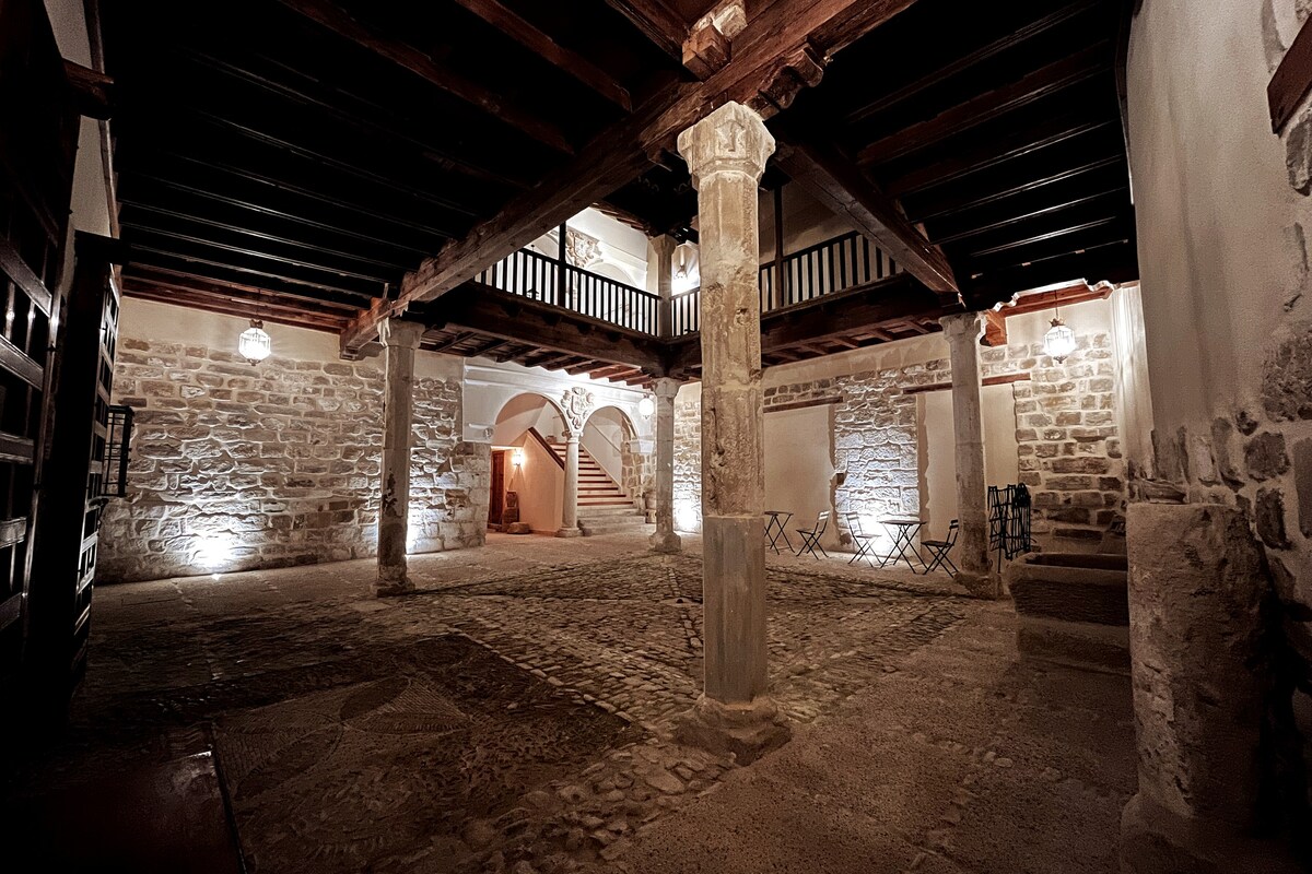 Casa del Capitán Medina. 12 pax con piscina.