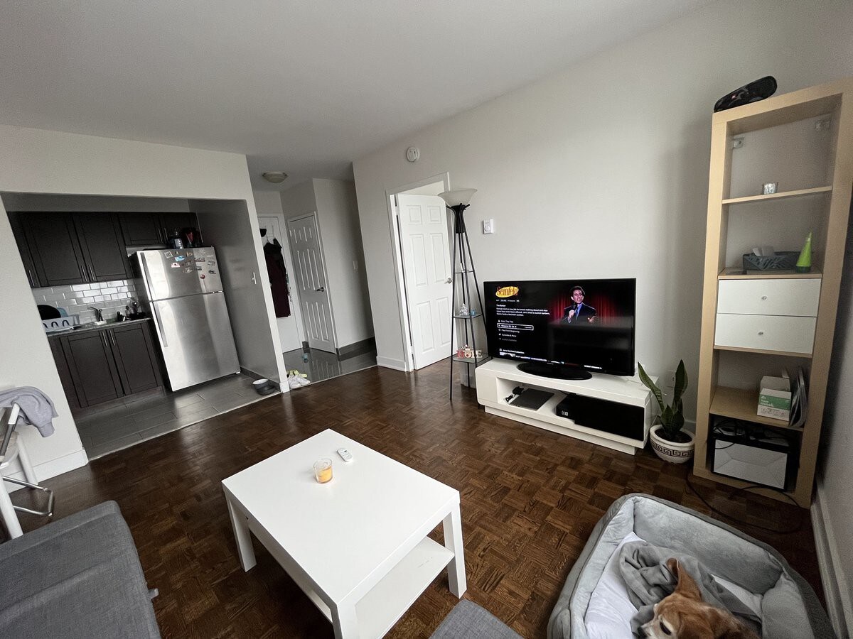 Cozy 1-bedroom apartment with parking