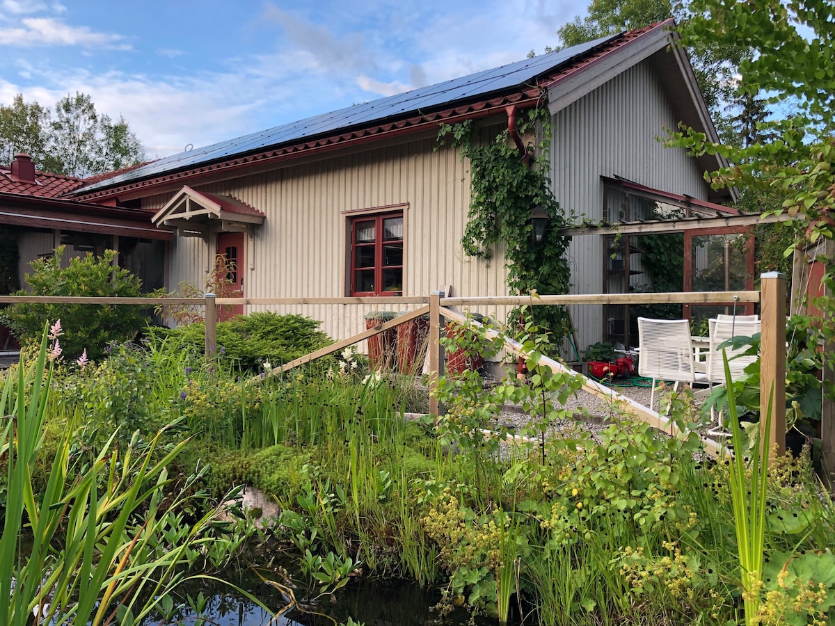 Lgh 45m² med separat ingång nära Lassalyckan