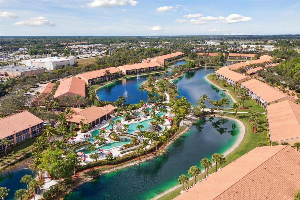 Lazy River Luxury: Serene Summer Stay in Naples!