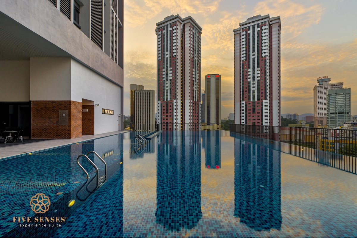 Sky Infinity Pool with KL View