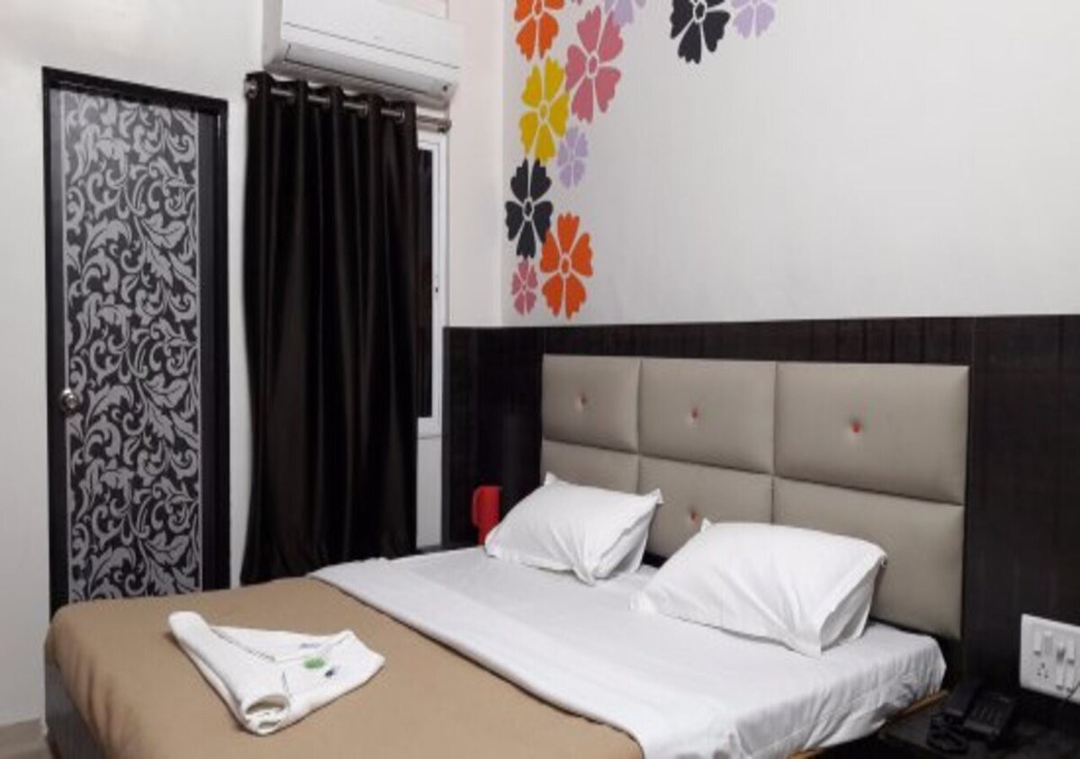 Deluxe Room in Aurangabad