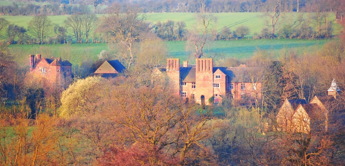 UptonCressett Estate & Cottages