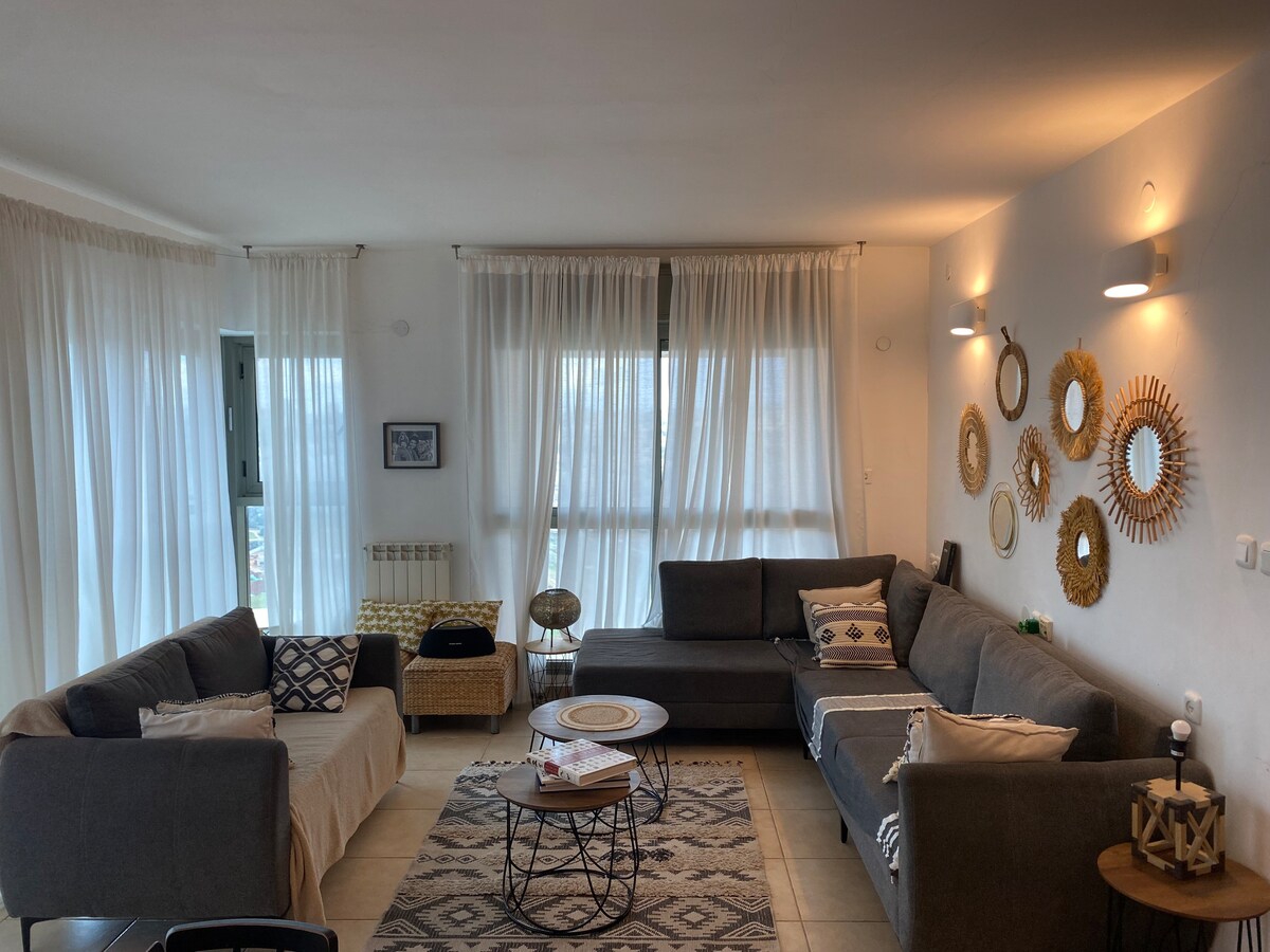 Large apartment - very nice area